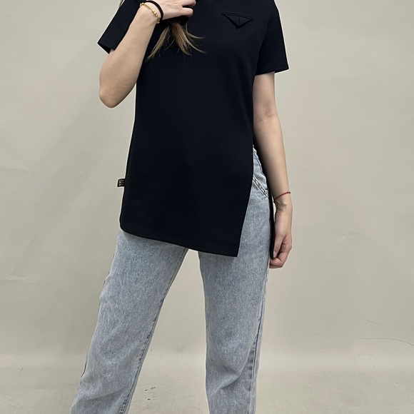 T-Shirt - Picture 12 of 15